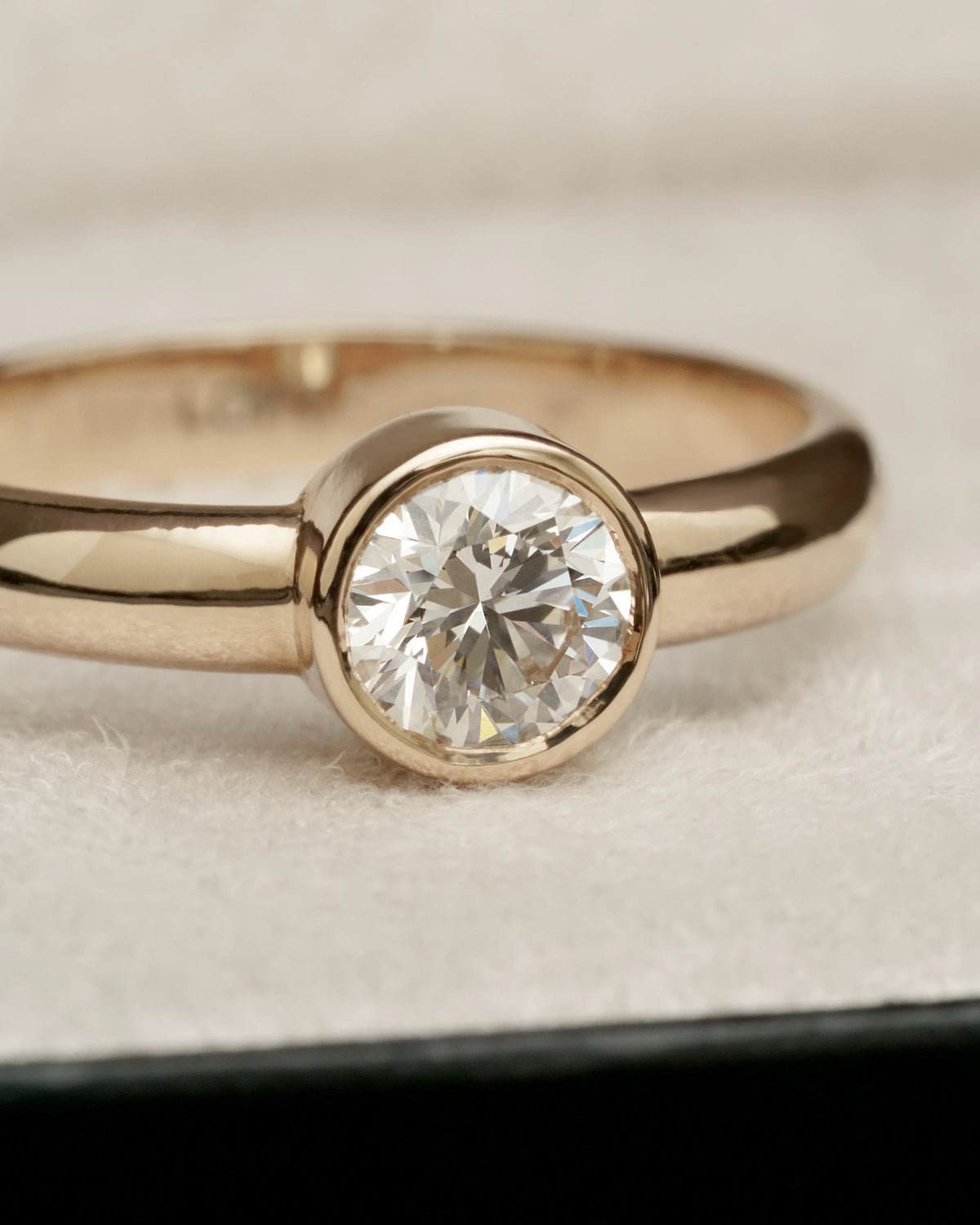 Aspen Ring in 18k Imperial Gold with 1ct Diamond – view 3