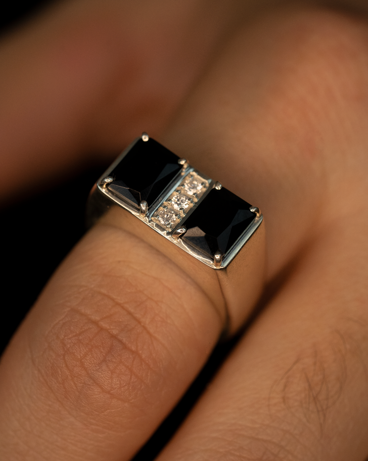 Double Ring – Onyx + 3 Diamonds – view 6