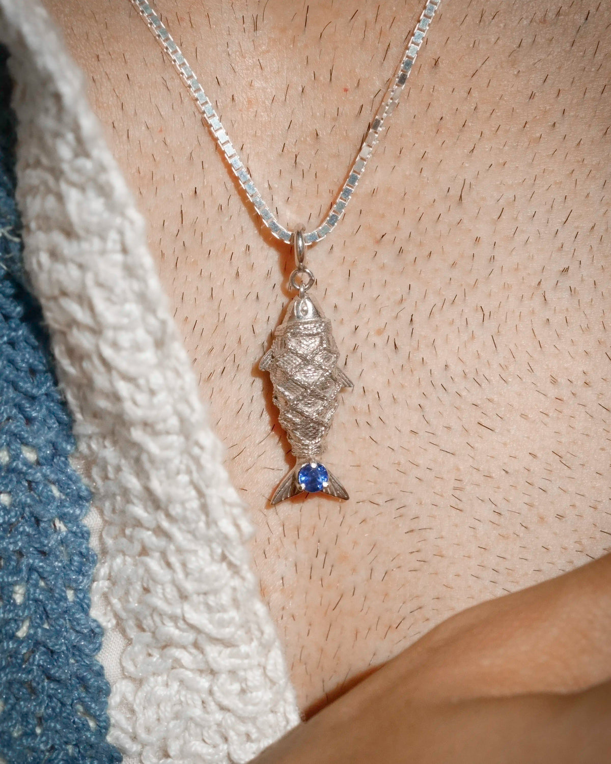 Sardine Necklace – Sapphire – view 3