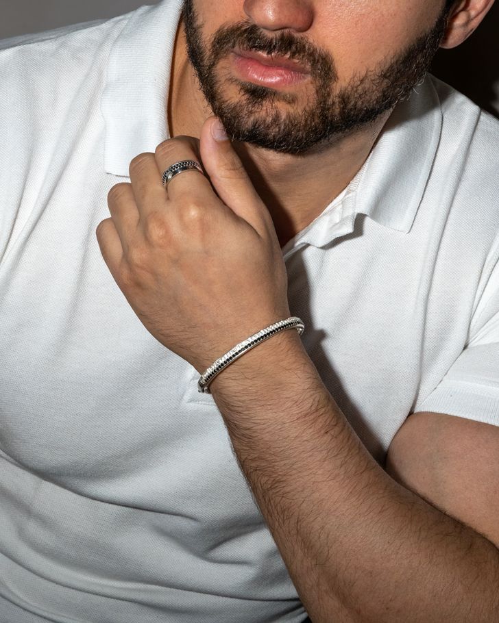 Firenze Bracelet – Black & White – worn by a model – view 4