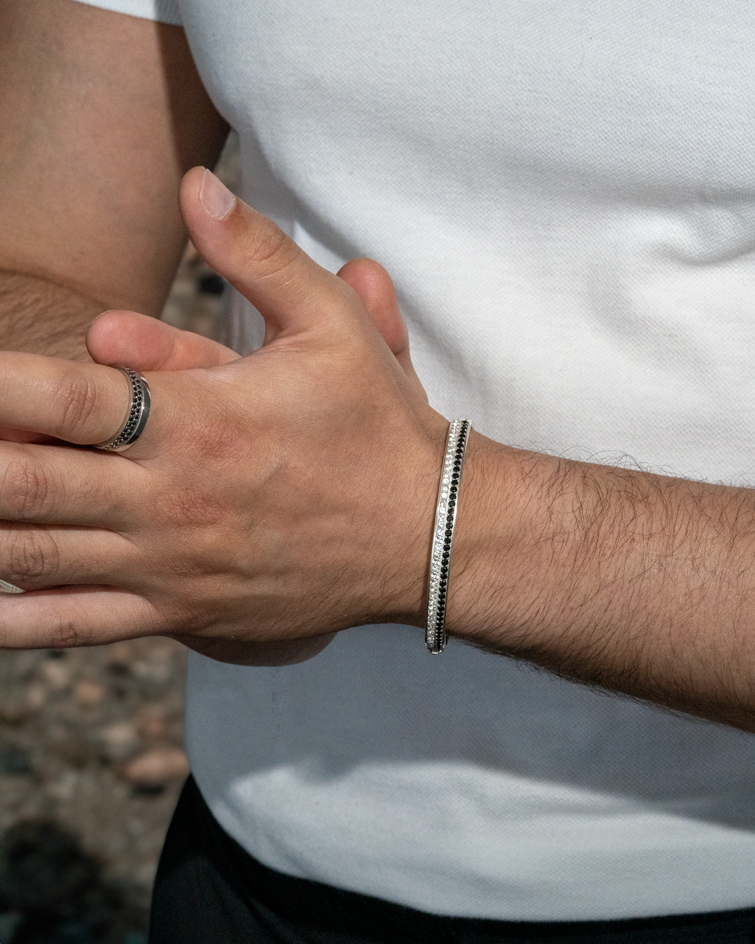 Firenze Bracelet – Black & White – worn by a model – view 6
