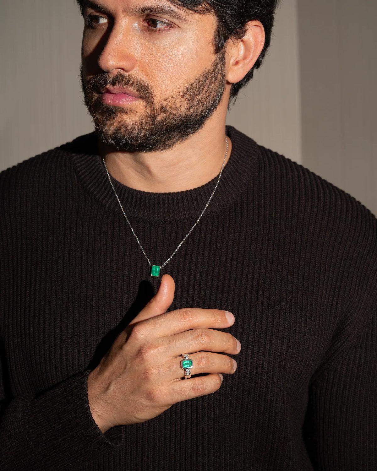 Tokyo 東京 Ring – Emerald + Diamonds – view 2