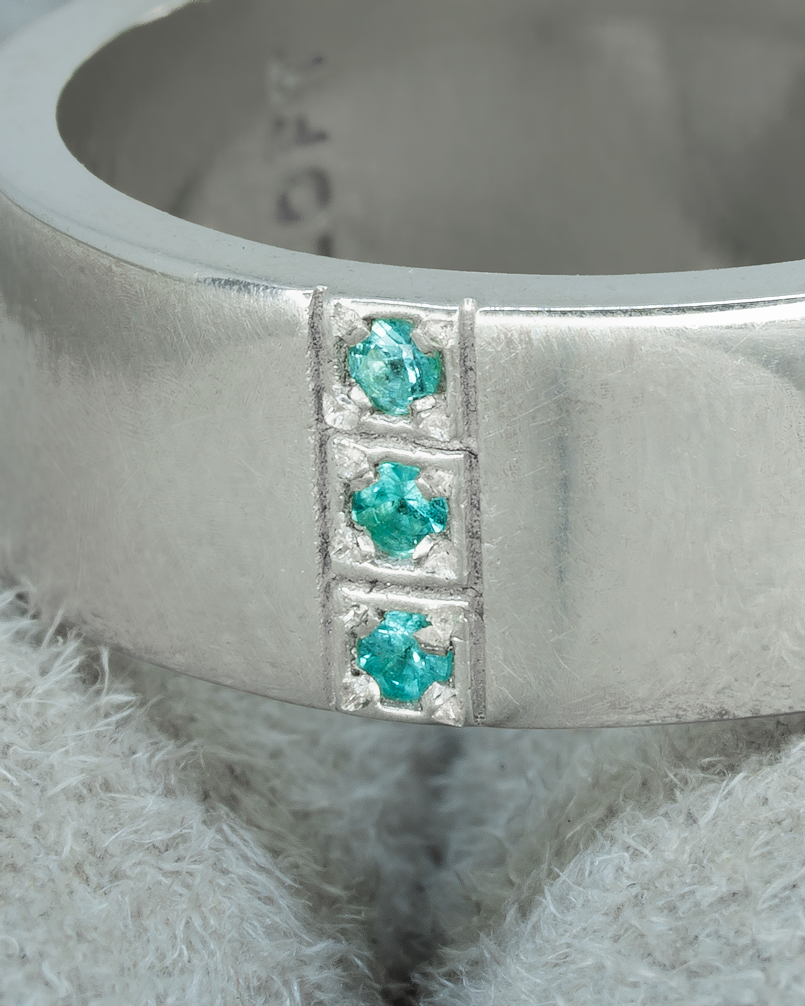 Trois Ring – Paraíba Tourmaline – close-up detail