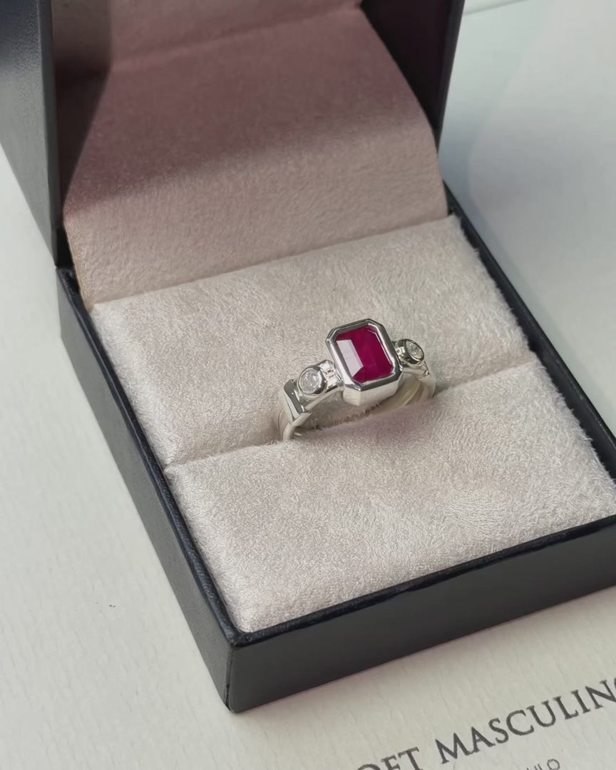 Tokyo 東京 Ring – Ruby + Diamonds – video 2