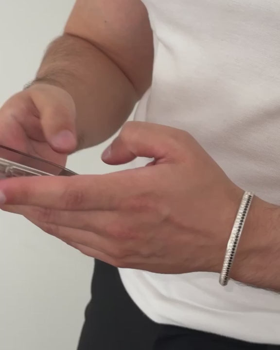 Firenze Bracelet – Black & White – video 1