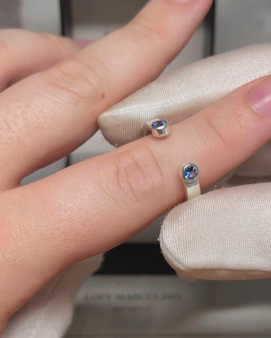 Duo Ring – Sapphire – video 3