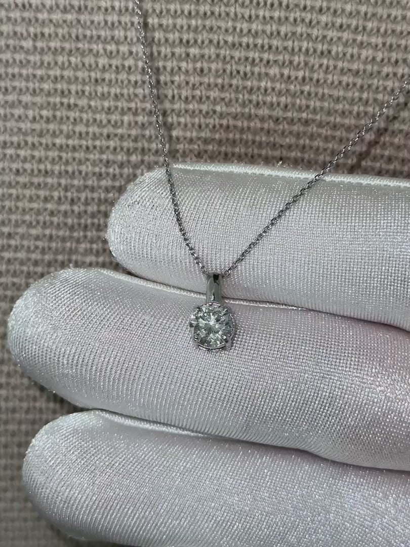 Solitaire Necklace – 1ct Diamond – video 3