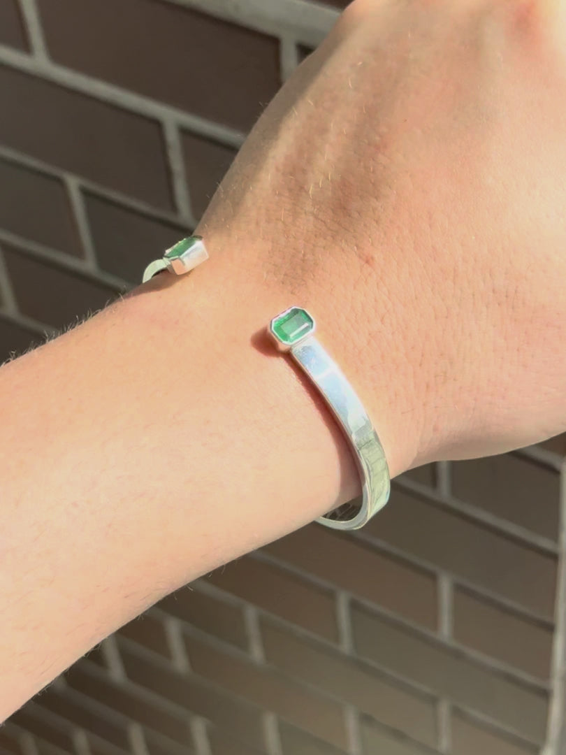 Milano Cuff Bracelet – Emerald – video 2