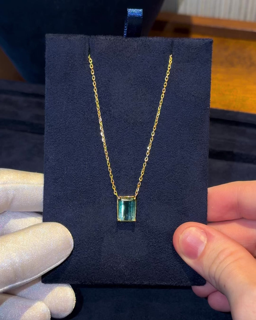 18k Gold Bi-Color Tourmaline Necklace 8x11mm 4.37ct – video